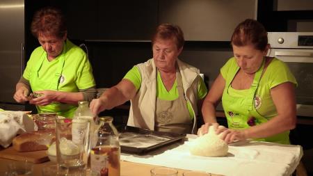 Peka kruha v Sitarjevi hiši, Alenka Peterlin, Alenka Peterlin