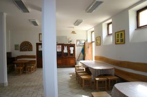 Čebelarski dom na Podstenicah, erhiv Občine Dolenjske Toplice