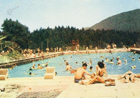 Plavalni bazeni, razglednica, 1960-ta, arhiv Knjižnice Mirana Jarca Novo mesto, avtor neznan