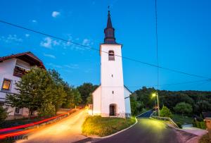 Cerkev sv. Matije, Laze